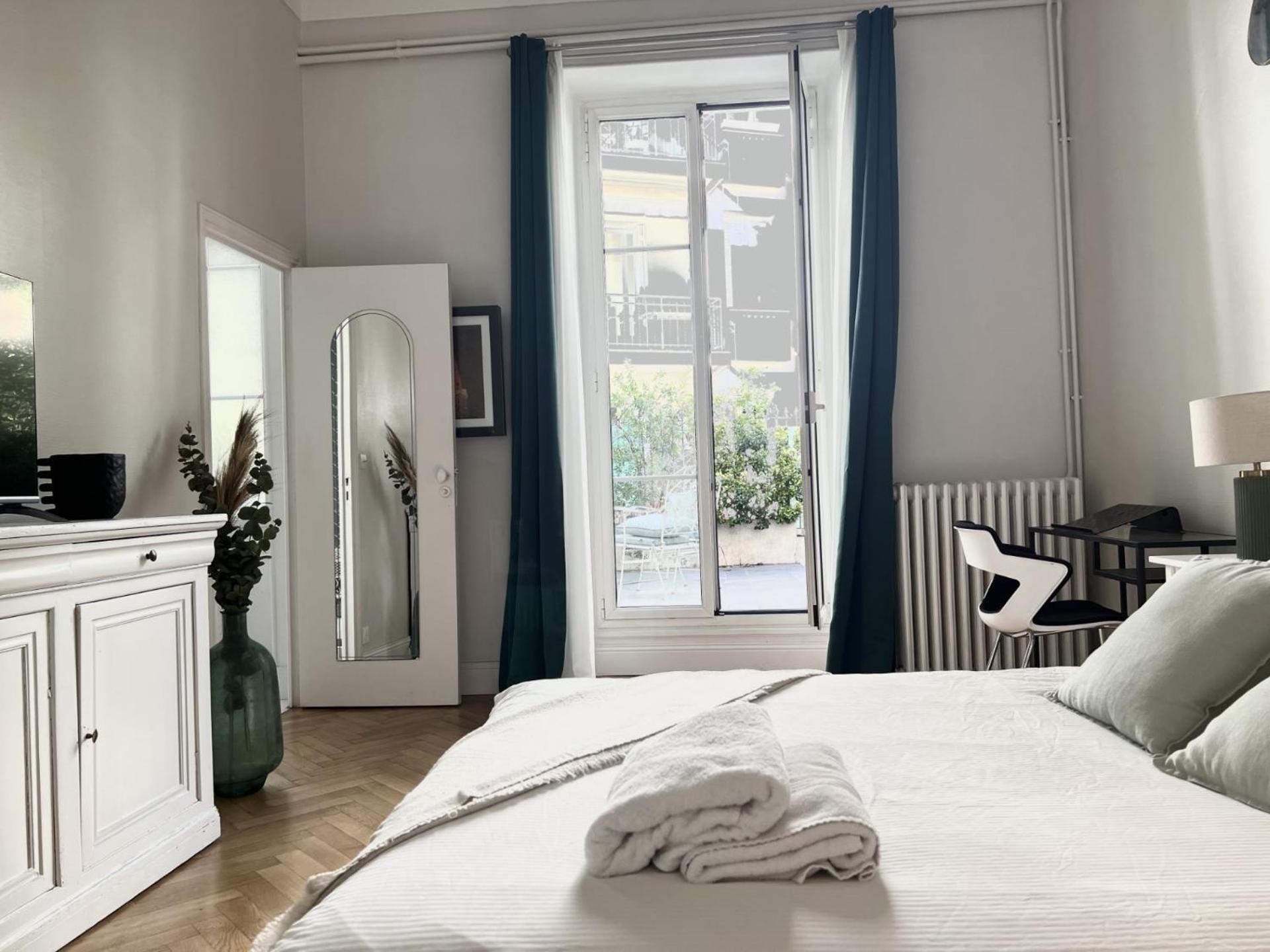 Superbe Appartement De 105 M2, Hyper Centre Avec Terrasse, Parking, A 5 Min De La Mer Nicea Zewnętrze zdjęcie